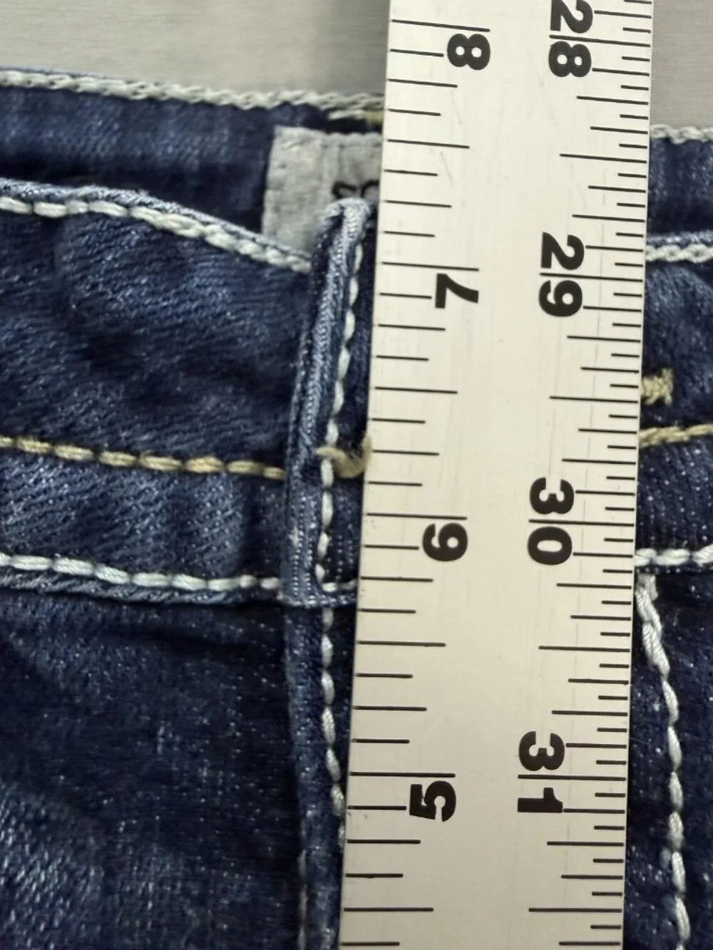 Daytrip Scorpio Jean Shorts Women 29 Blue Embroidered Low Rise Boho Western READ